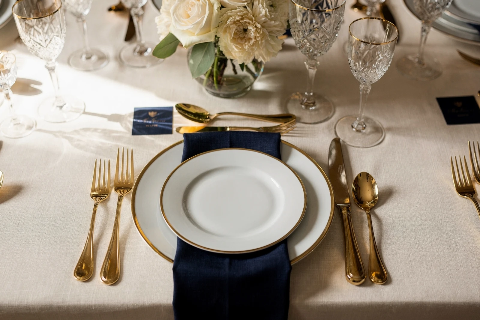 Wedding gallery 3 — The Table (가상)